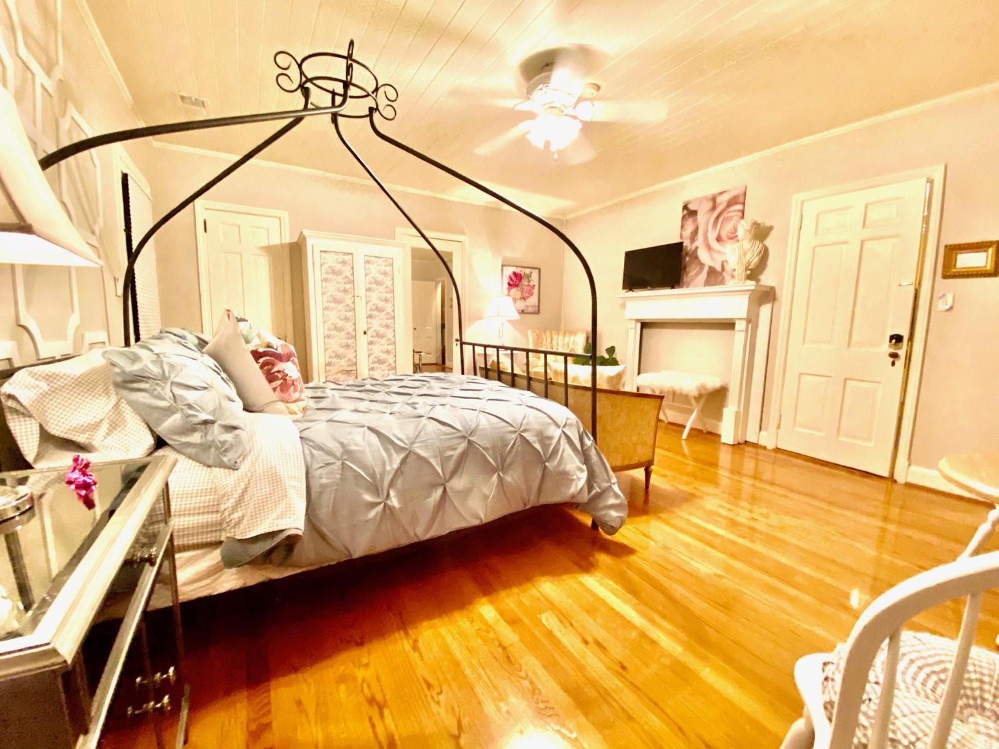 The Spivey House B&B On Kingston Lake Conway Εξωτερικό φωτογραφία